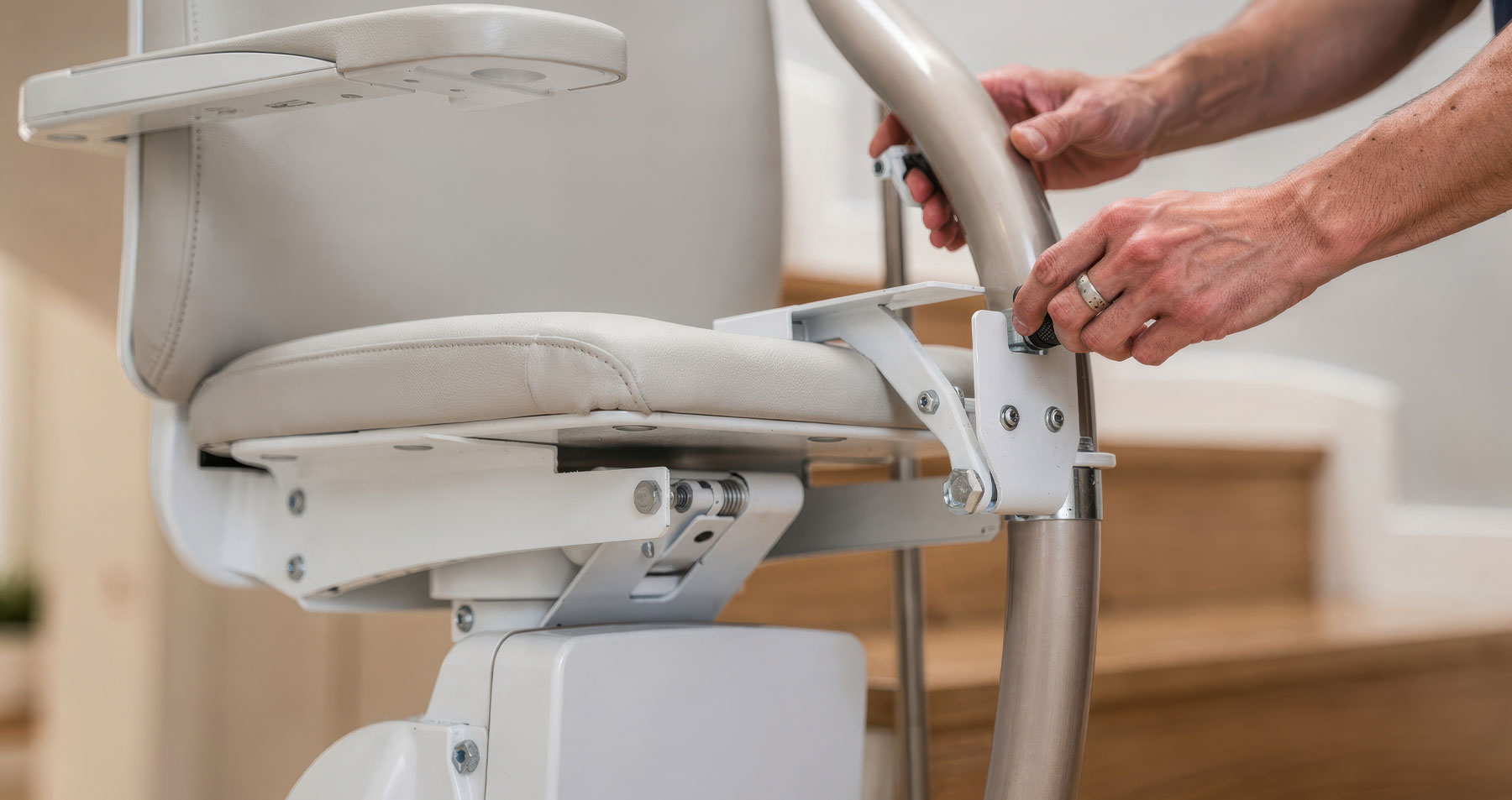 Maintenance to prolong the stairlift life